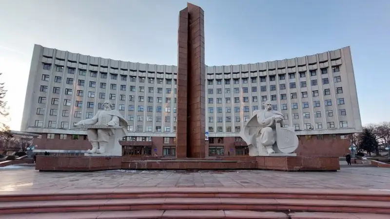 У Франківську петиція про скасування “антиабортного” звернення міськради зібрала достатньо голосів